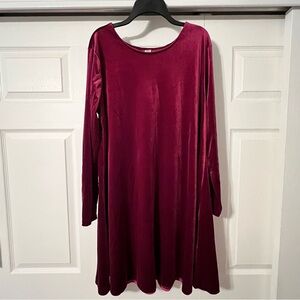 Old Navy Long Sleeve Velvet Dress in Deep Red